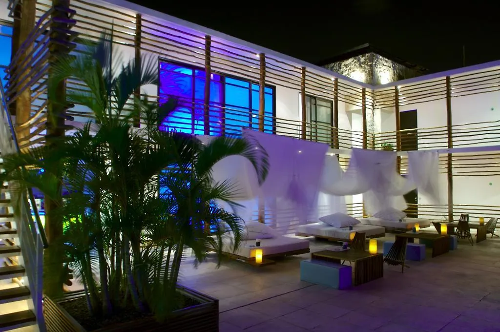 Deseo Hotel Playa del Carmen